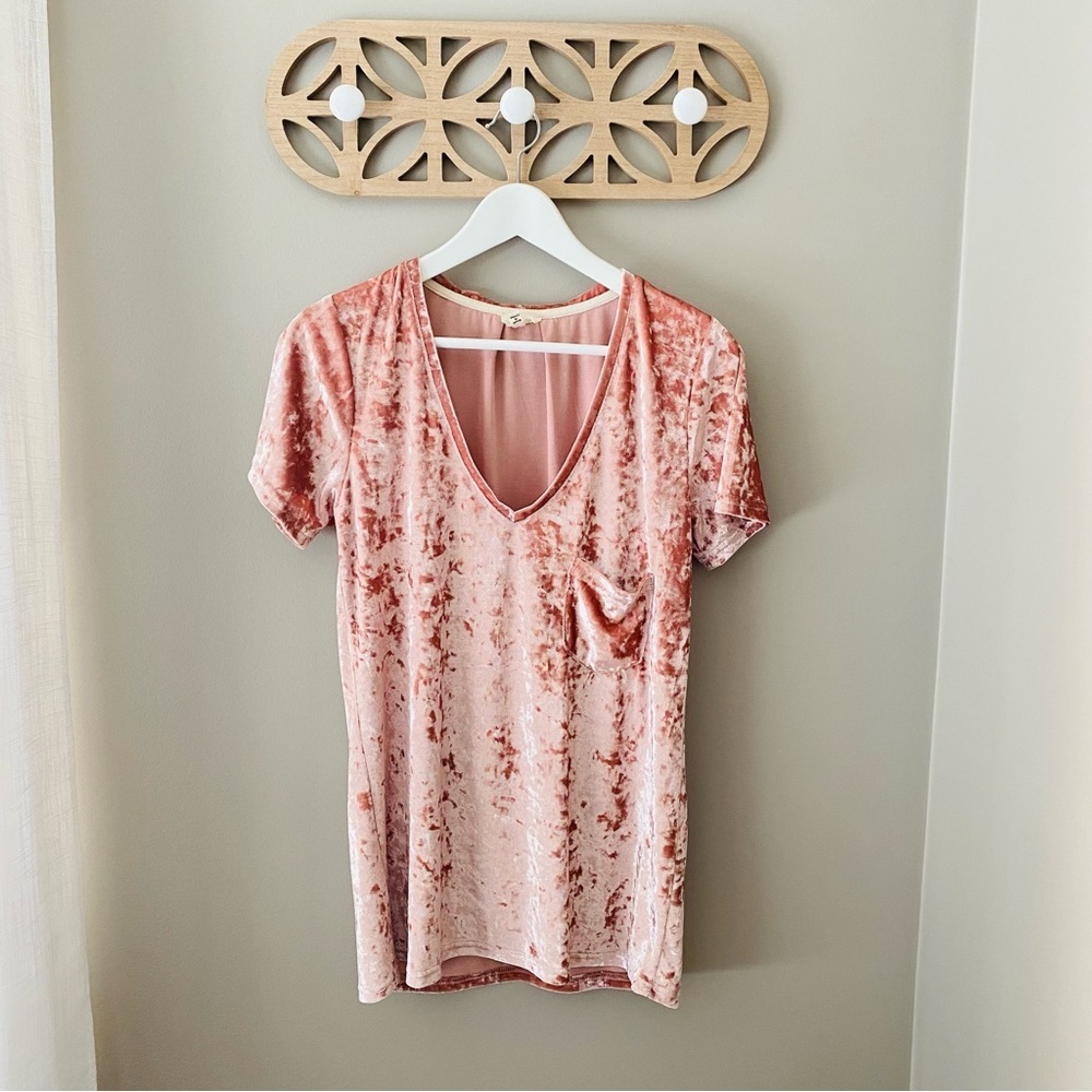 POL Velvet V-Neck Tee Shirt Pink Sz Small